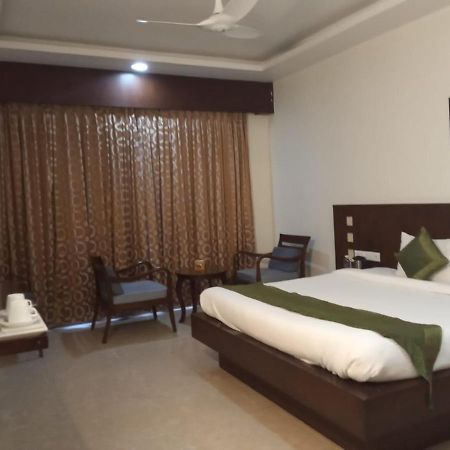Rns One Hotel Subrahmanya Exterior photo