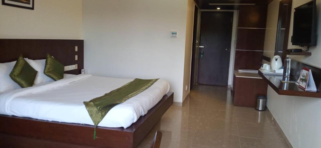 Rns One Hotel Subrahmanya Exterior photo